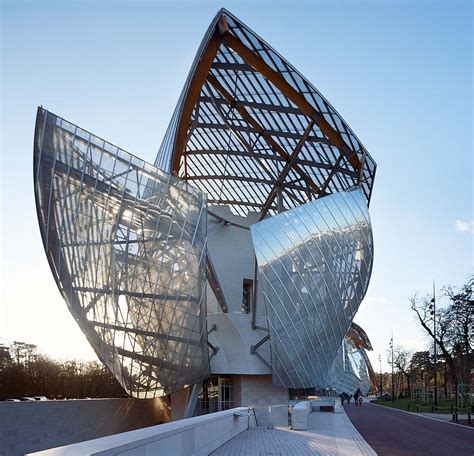 louis vuitton foundation frank gehry.